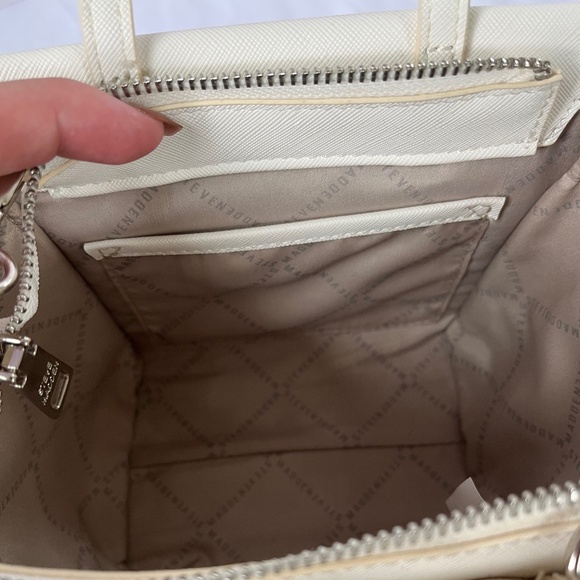 Steve Madden Purse- White - Picture 7 of 7